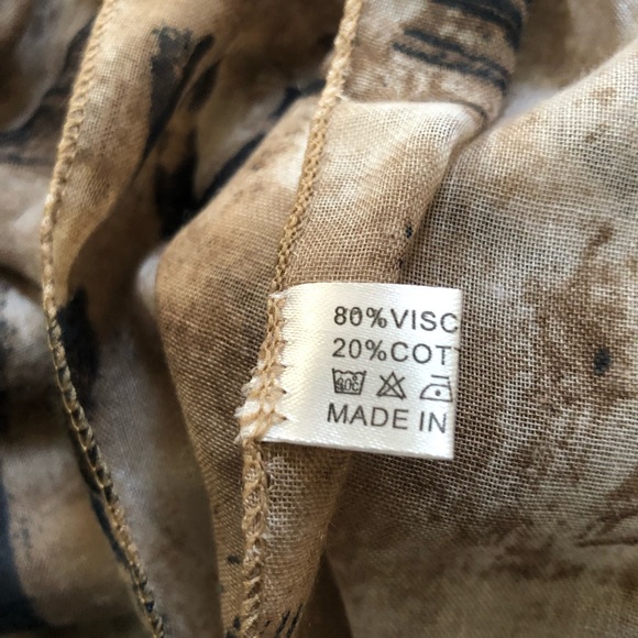 Paris motive scarf/wrap - Picture 7 of 7